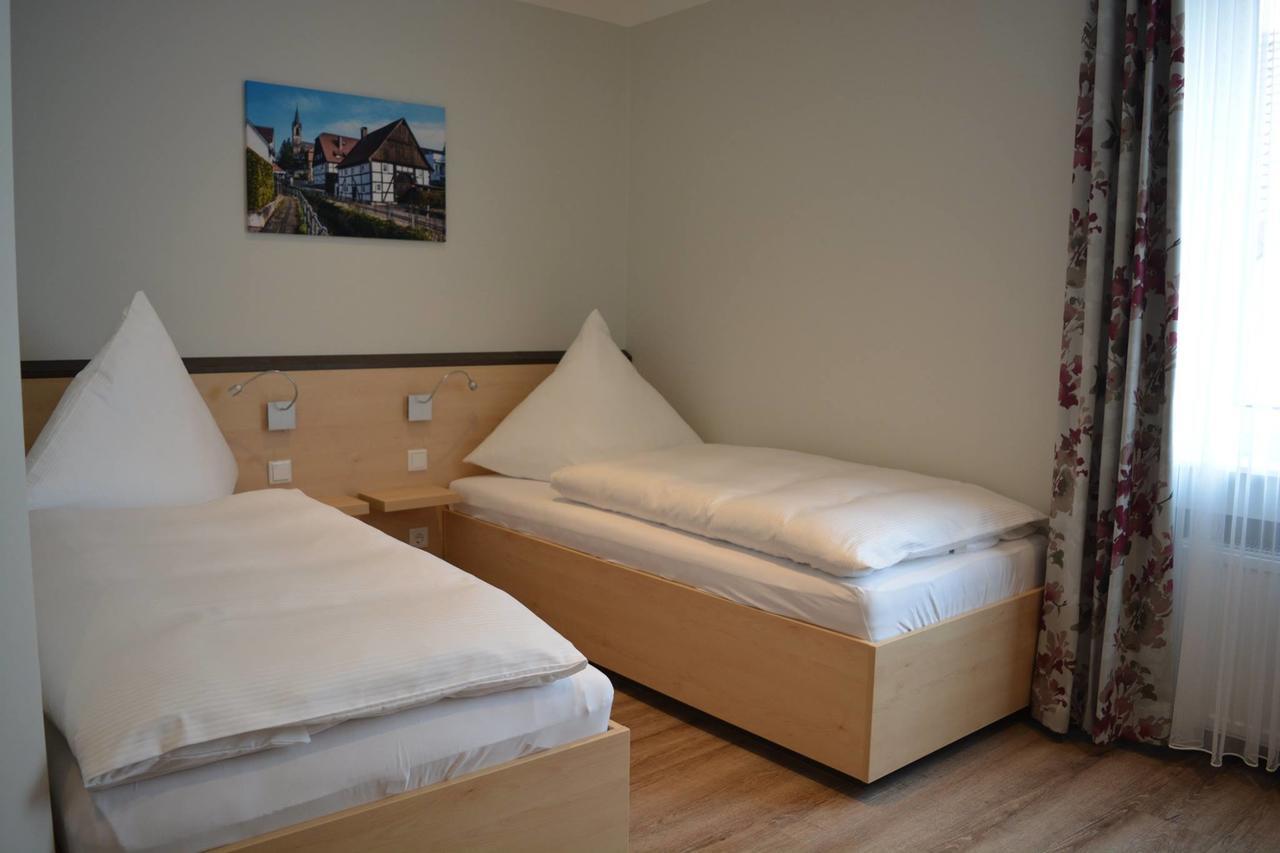 Hotel Gasthof Luis Варбург Екстериор снимка