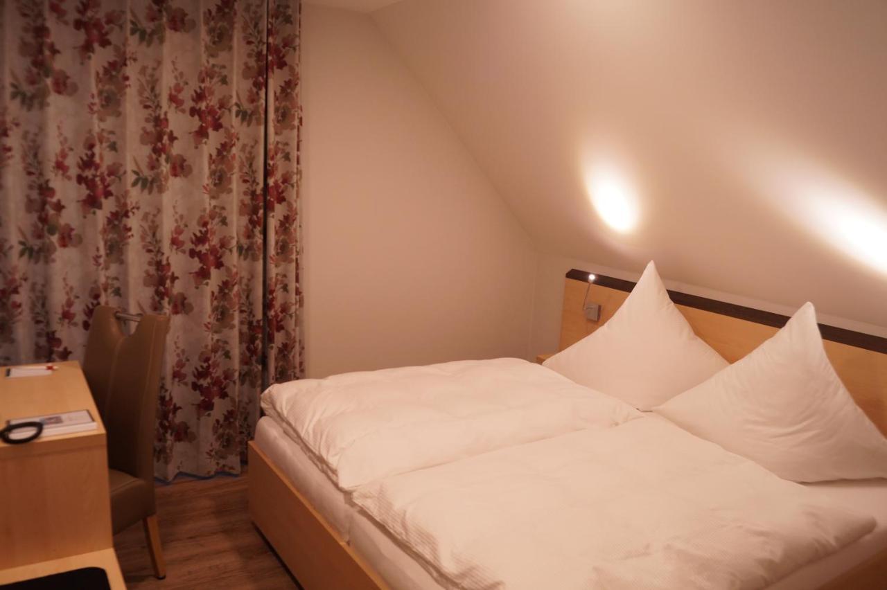 Hotel Gasthof Luis Варбург Екстериор снимка