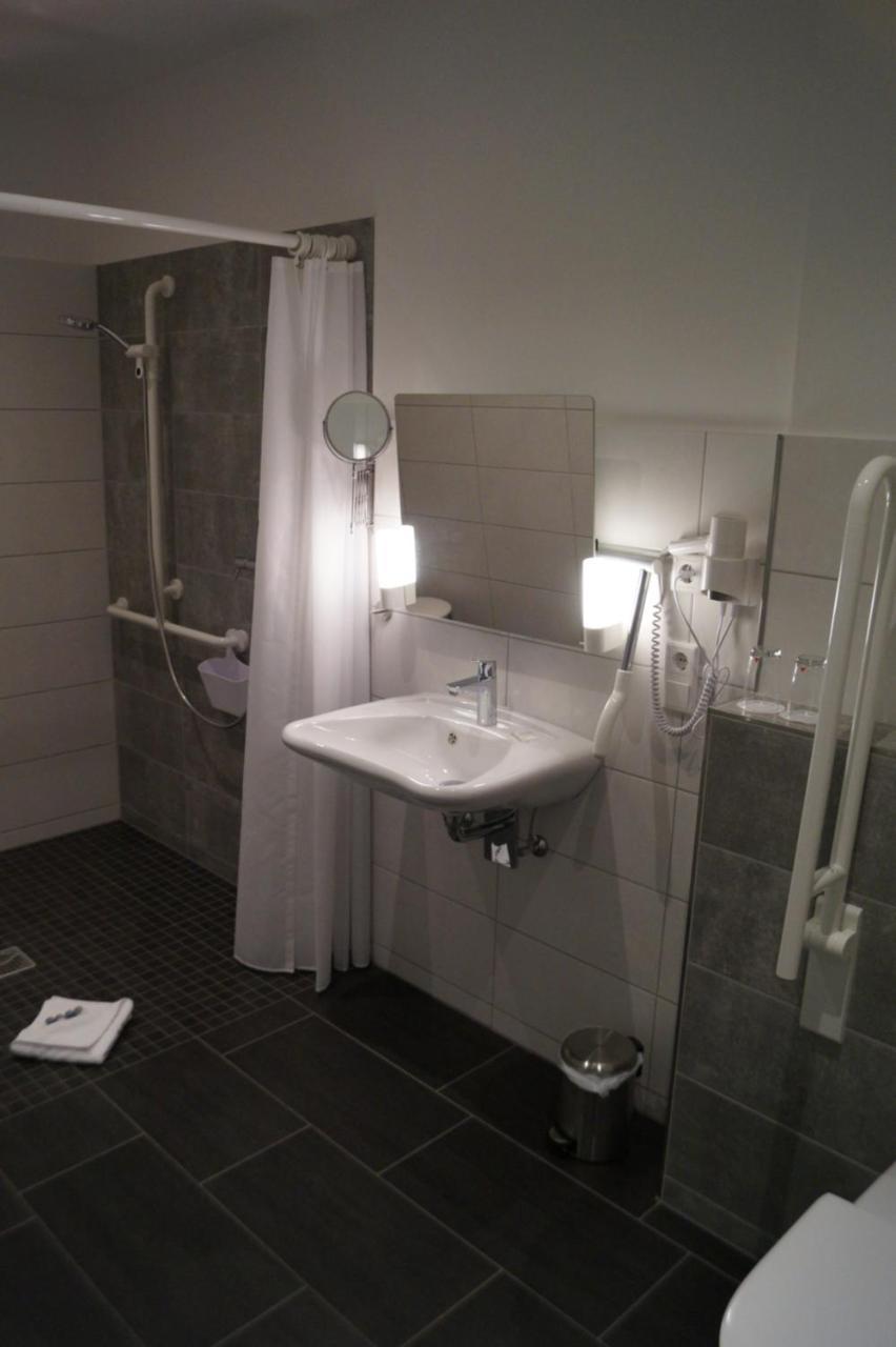 Hotel Gasthof Luis Варбург Екстериор снимка